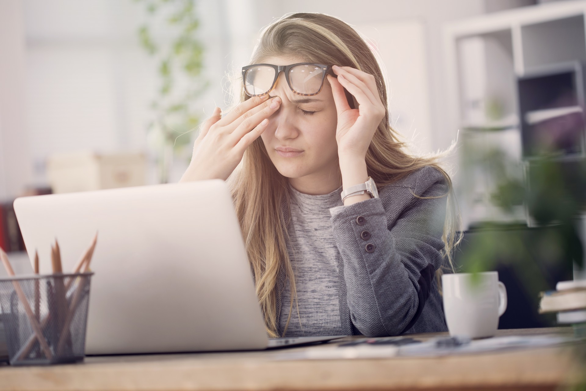 Augen schonen bei Bildschirmarbeit