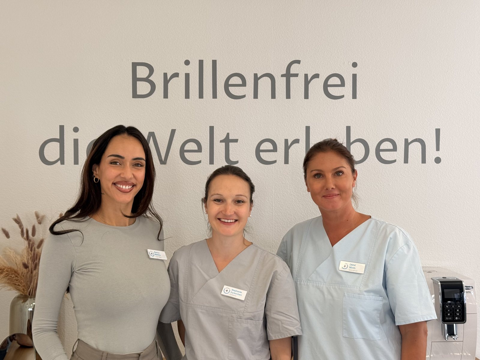 L’équipe d’EyeLaser Zurich à l’accueil